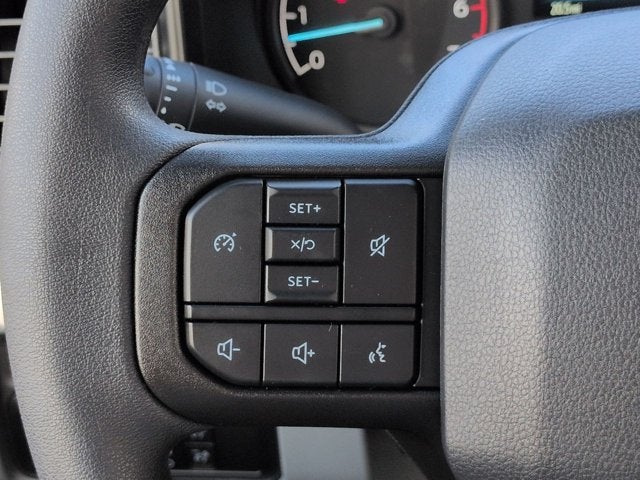 2027 Ford Super Duty F-350 SRW XL