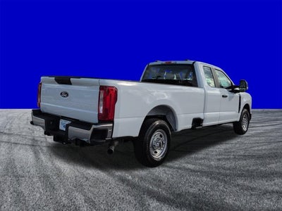 2027 Ford Super Duty F-350 SRW XL