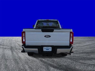 2027 Ford Super Duty F-350 SRW XL