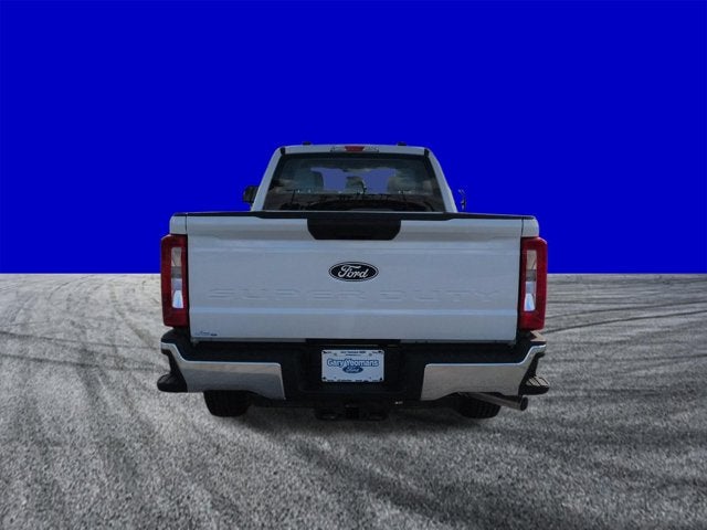 2027 Ford Super Duty F-350 SRW XL