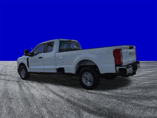 2027 Ford Super Duty F-350 SRW XL