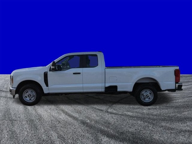2027 Ford Super Duty F-350 SRW XL