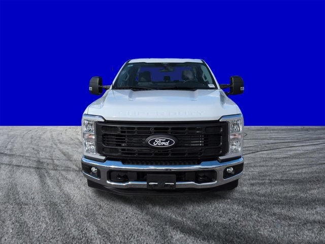2027 Ford Super Duty F-350 SRW XL