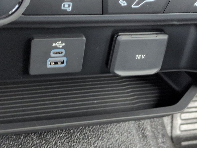 2027 Ford Super Duty F-350 SRW XL