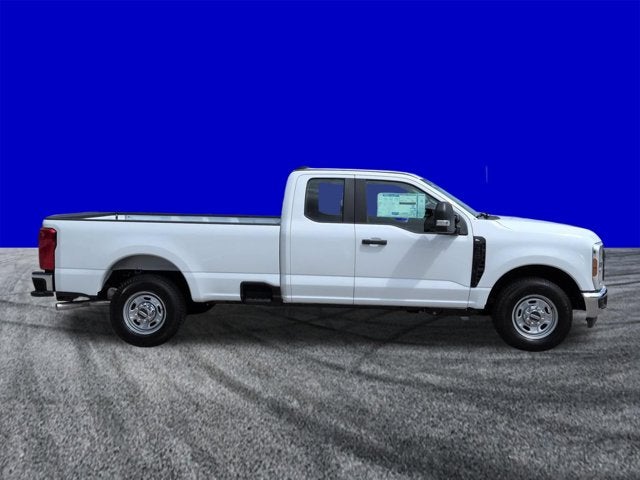 2027 Ford Super Duty F-350 SRW XL
