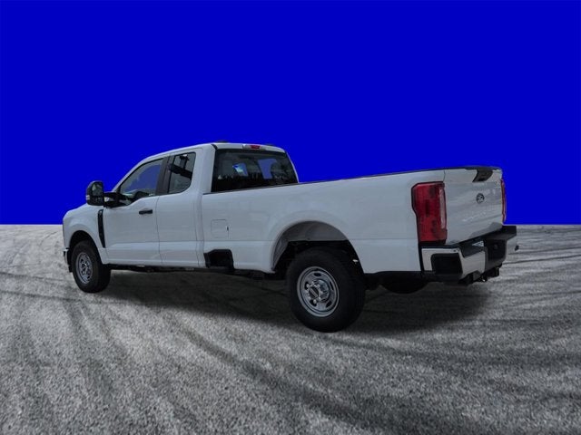2027 Ford Super Duty F-350 SRW XL