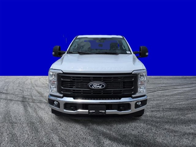 2027 Ford Super Duty F-350 SRW XL