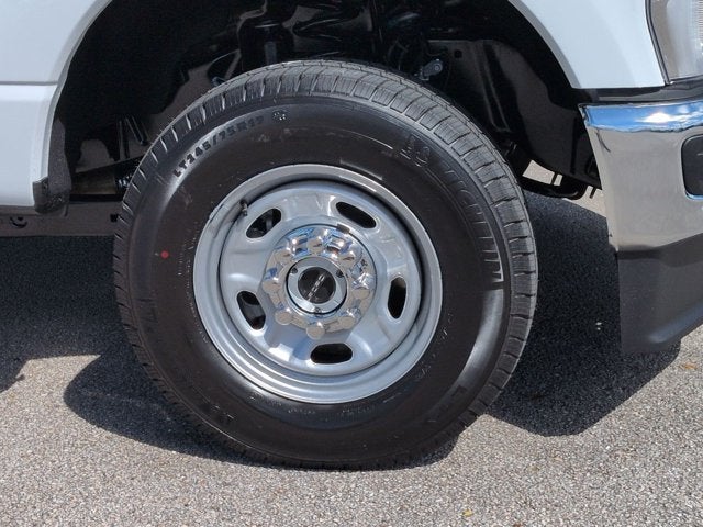 2027 Ford Super Duty F-350 SRW XL