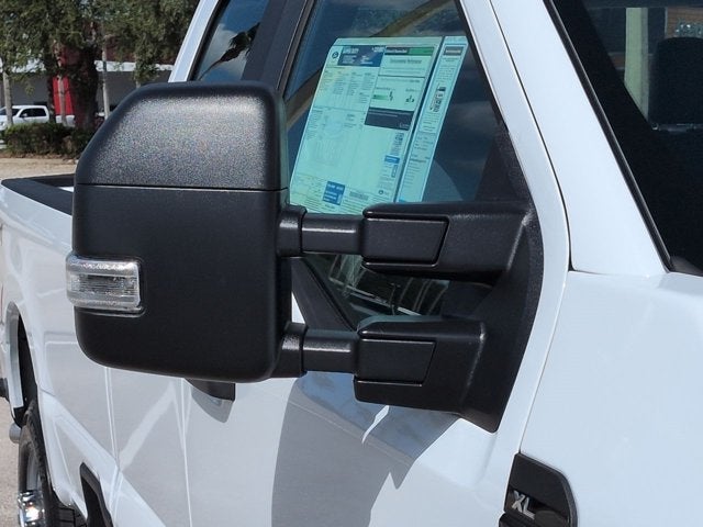 2027 Ford Super Duty F-350 SRW XL