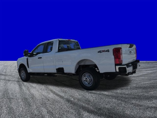 2027 Ford Super Duty F-350 SRW XL