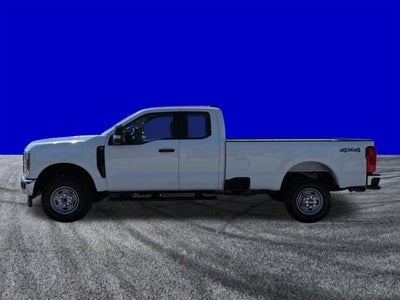 2027 Ford Super Duty F-350 SRW XL