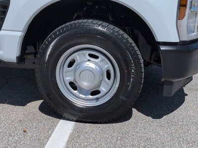2027 Ford Super Duty F-250 SRW XL