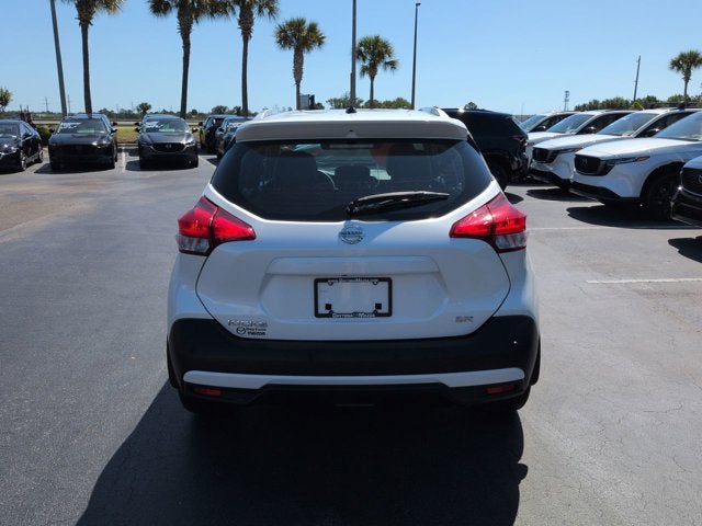 2020 Nissan Kicks SR