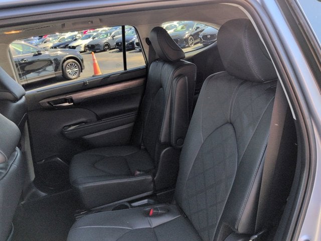 2024 Toyota Highlander Platinum