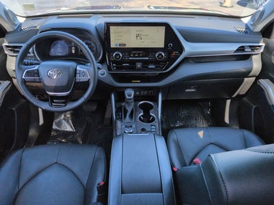 2024 Toyota Highlander Platinum