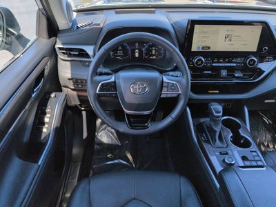 2024 Toyota Highlander Platinum