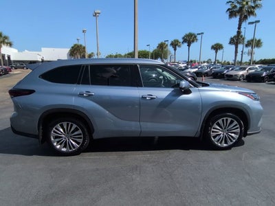 2024 Toyota Highlander Platinum