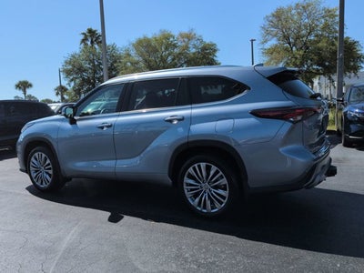 2024 Toyota Highlander Platinum