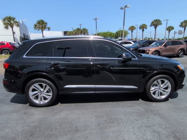 2022 Audi Q7 Premium Plus