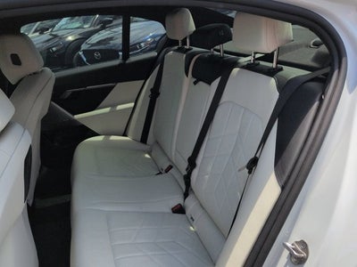 2024 BMW 5 Series 530i