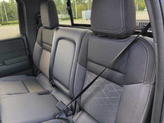 2027 Nissan Frontier SV