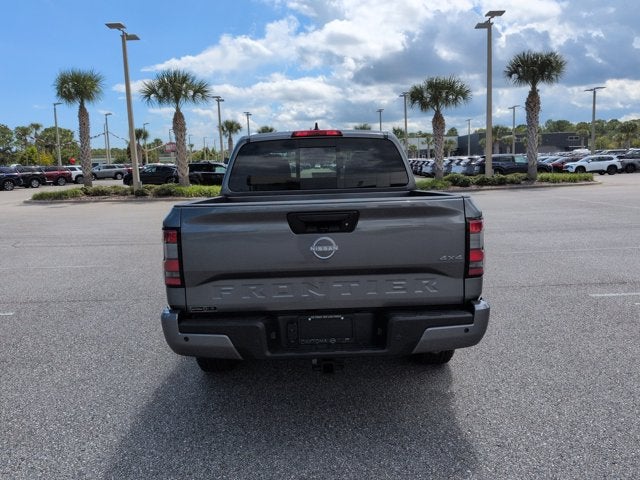 2027 Nissan Frontier SV