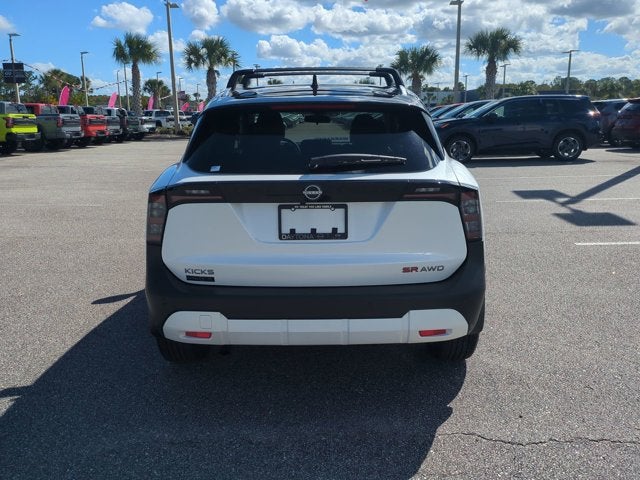 2026 Nissan Kicks SR