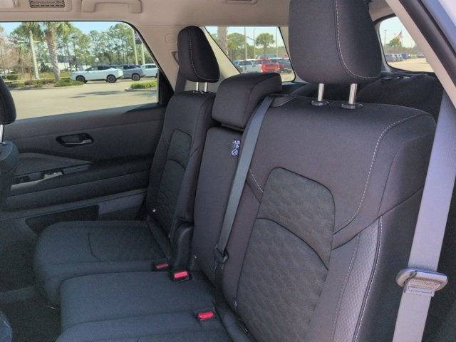 2026 Nissan Pathfinder S