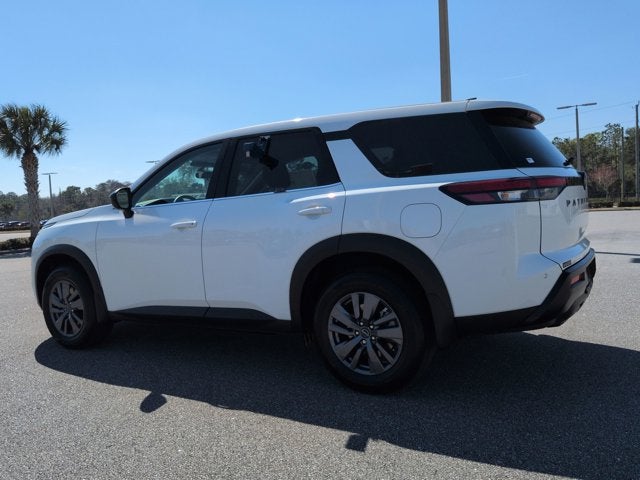 2026 Nissan Pathfinder S