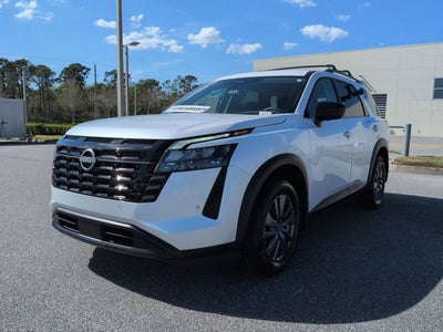 2026 Nissan Pathfinder SV