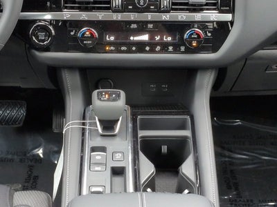 2026 Nissan Pathfinder SV