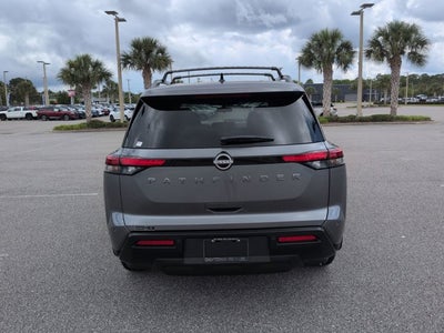 2026 Nissan Pathfinder SV