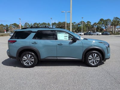 2026 Nissan Pathfinder SL