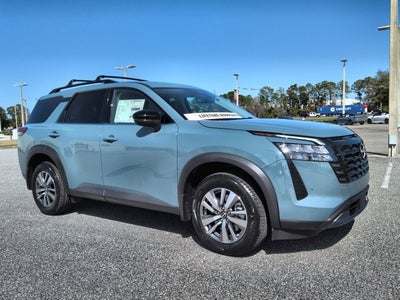 2026 Nissan Pathfinder SL