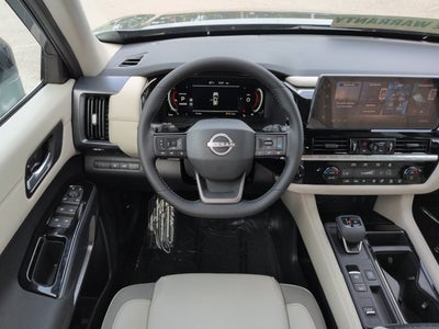 2026 Nissan Pathfinder SL
