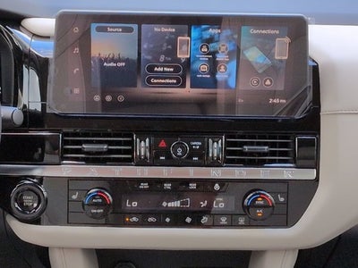 2026 Nissan Pathfinder SL