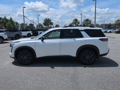2026 Nissan Pathfinder SL