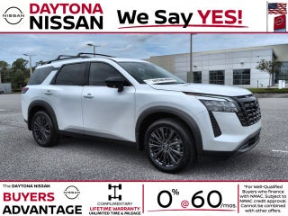 2026 Nissan Pathfinder SL