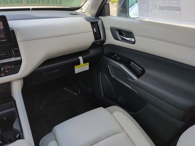 2026 Nissan Pathfinder SL