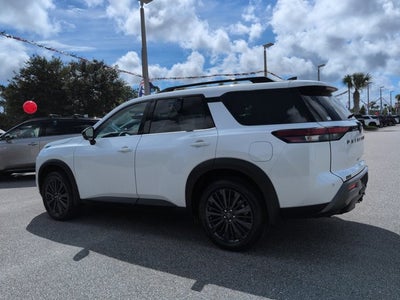 2026 Nissan Pathfinder SL