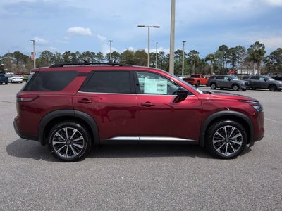 2026 Nissan Pathfinder Platinum