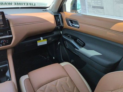 2026 Nissan Pathfinder Platinum