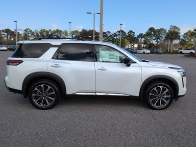 2026 Nissan Pathfinder Platinum