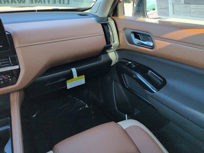 2026 Nissan Pathfinder Platinum