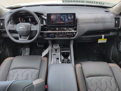 2026 Nissan Pathfinder Platinum