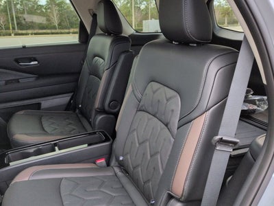 2026 Nissan Pathfinder Platinum