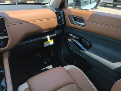 2026 Nissan Pathfinder Platinum