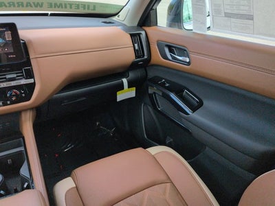 2026 Nissan Pathfinder Platinum