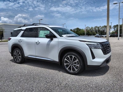 2026 Nissan Pathfinder Platinum