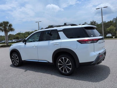 2026 Nissan Pathfinder Platinum